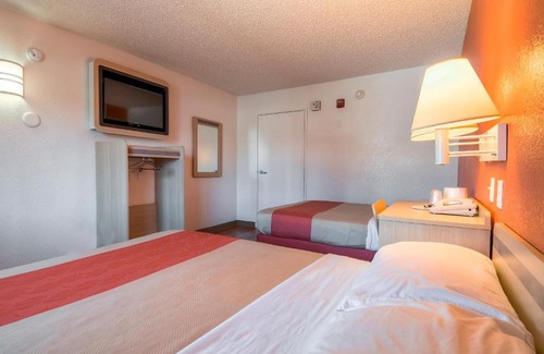 Hacienda Heights Hotel | Motel 6-Hacienda Heights, CA - Los Angeles