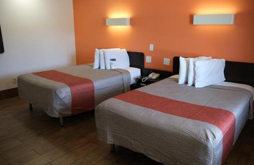 Harrisonburg Hotel | Motel 6-Harrisonburg, VA - South