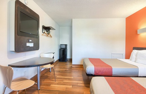 Harrisonburg Hotel | Motel 6 Harrisonburg, VA - South