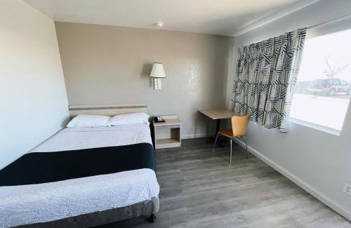 Holbrook Hotel | Motel 6-Holbrook, AZ