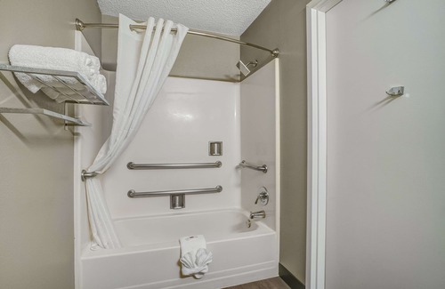 Lompoc Hotel | Motel 6 Lompoc, CA