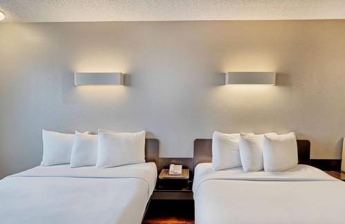 Inglewood Hotel | Motel 6 Los Angeles, CA - Los Angeles - LAX