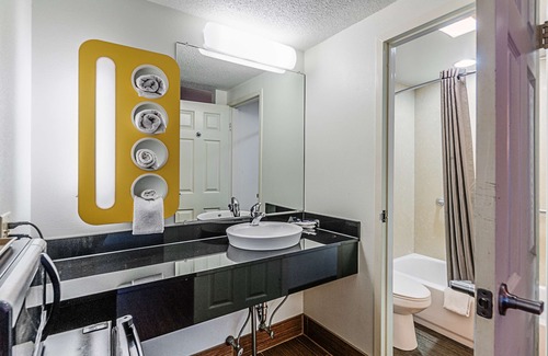 Potomac Hotel | Motel 6 Martinsburg, Wv
