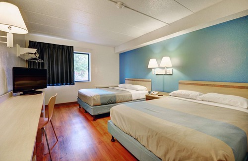 Newport Hotel | Motel 6 Newport, RI