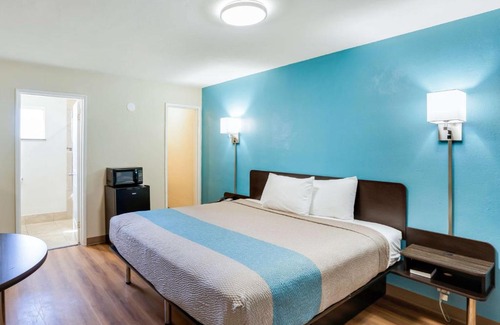 Odessa Hotel | Motel 6-Odessa, TX - 2nd Street