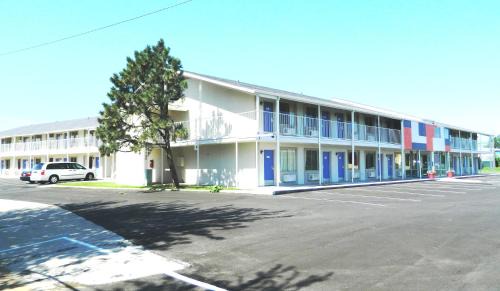 South Oklahoma City Hotel | Motel 6-Oklahoma City, OK - Airport East