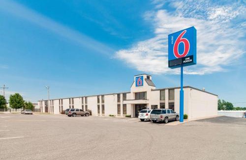 Central Oklahoma City Hotel | Motel 6-Oklahoma City, OK - South