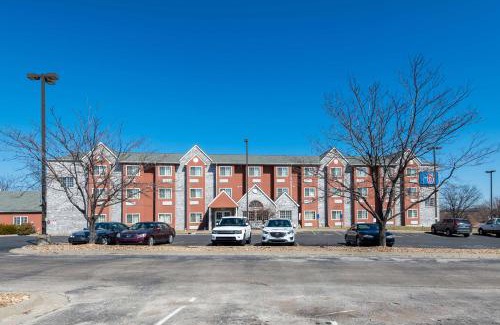 Olathe Hotel | Motel 6-Olathe, KS
