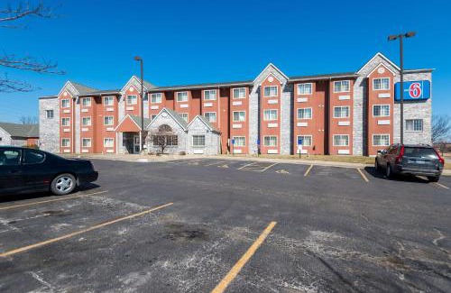 Olathe Hotel | Motel 6-Olathe, KS