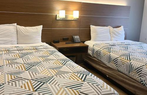 Encanto Hotel | Motel 6 Phoenix, AZ Midtown