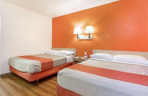 Deer Valley Hotel | Motel 6-Phoenix, AZ - North Bell Road
