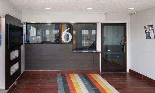 Red Oak Hotel | Motel 6-Red Oak, TX - Dallas