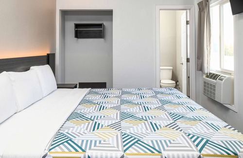 Central San Pedro Hotel | Motel 6 San Pedro, CA – Port Of Los Angeles