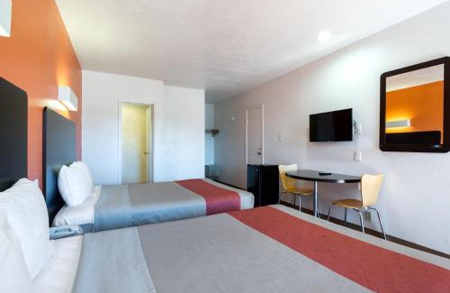 Santa Fe Hotel | Motel 6-Santa Fe, NM - Downtown