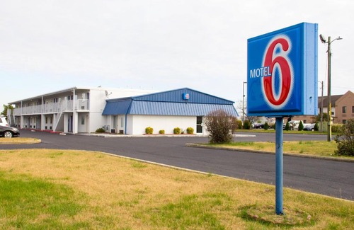 Miner Hotel | Motel 6-Sikeston, MO