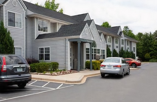 Simpsonville Hotel | Motel 6 Simpsonville, SC - Greenville