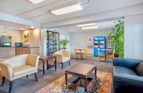 Springfield Hotel | Motel 6-Springfield, OH