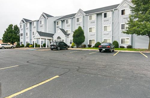 Sycamore Hotel | Motel 6-Sycamore, IL