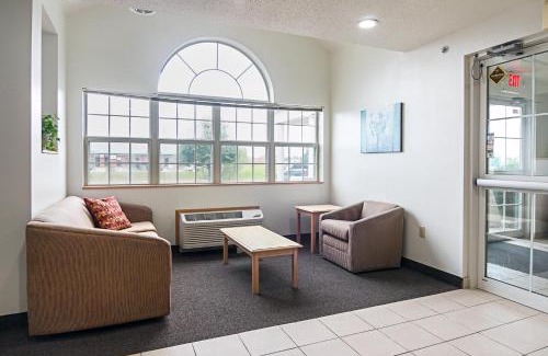 Sycamore Hotel | Motel 6-Sycamore, IL