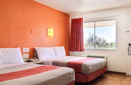Fife Hotel | Motel 6 Tacoma, WA - Fife
