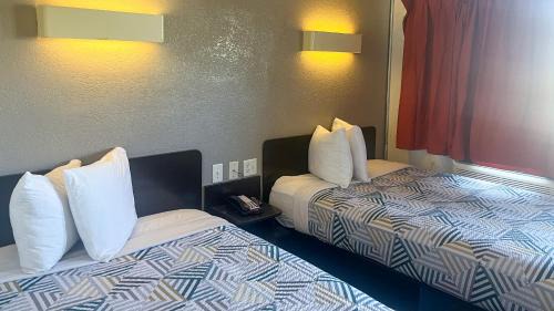 Dupont Hotel | Motel 6 Thornton