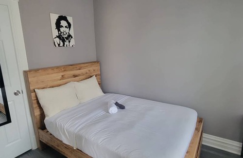 Chicago House | Motel ∙ 8 guests