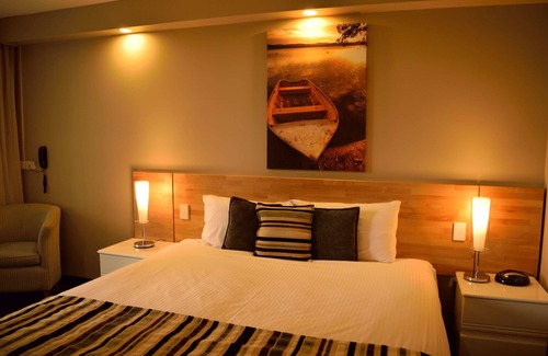 Rockhampton Hotel | Motel 98