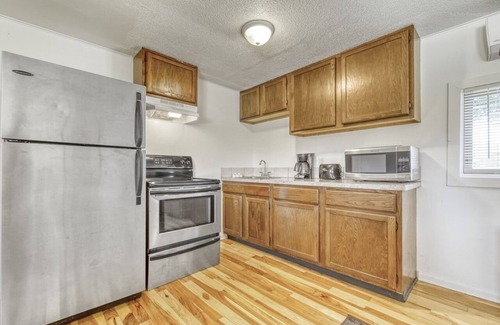 Fennville Apartment | Motel Apartment C