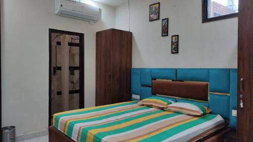 Phagwara Hotel | MOTEL DESIRE SUITES -- STUDIO LUXURY ROOMS-- LPU Law Gate -- Special for Families, Students, Couples, Corporate, Groups, Parents