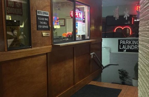 Everett Hotel | Motel express