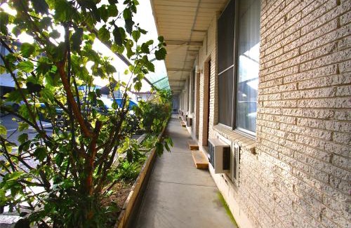 Mont Albert Hotel | Motel Maroondah