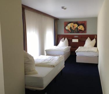 Aschersleben Hotel | Motel Monteur