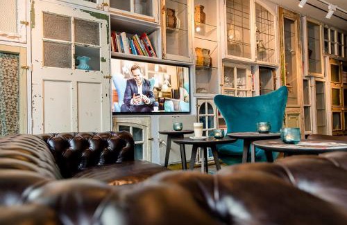 Nieuwmarkt en Lastage Hotel | Motel One Amsterdam-Waterlooplein