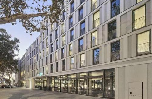 Old Town Hotel | Motel One Köln-Neumarkt