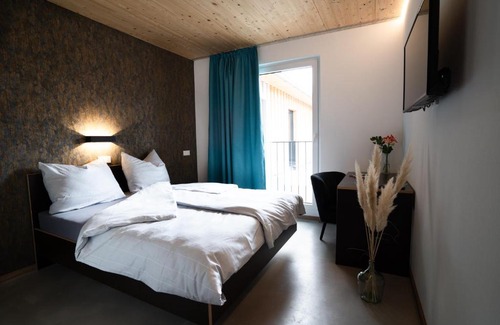 Zimmern ob Rottweil Hotel | Motel Q