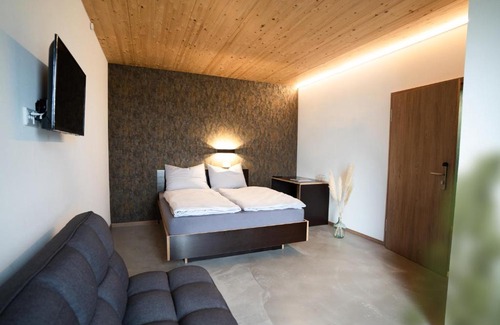 Zimmern ob Rottweil Hotel | Motel Q