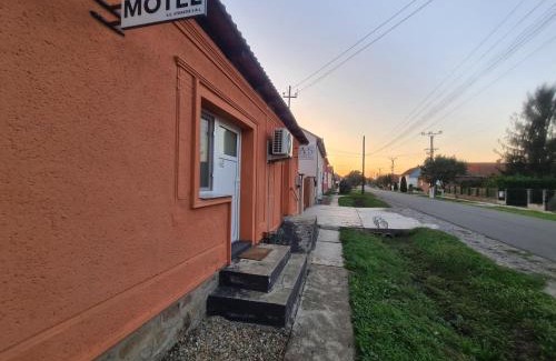 Diosig House | Motel