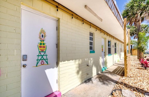 Bridgeport Heights Apartment | Motel unit 8 · Lovely one bedroom with parking on premise.