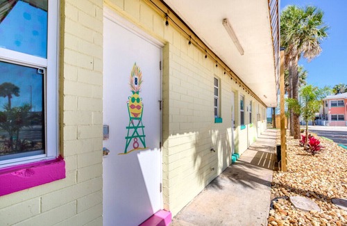 Bridgeport Heights Apartment | Motel unit 8 · Lovely one bedroom with parking on premise.