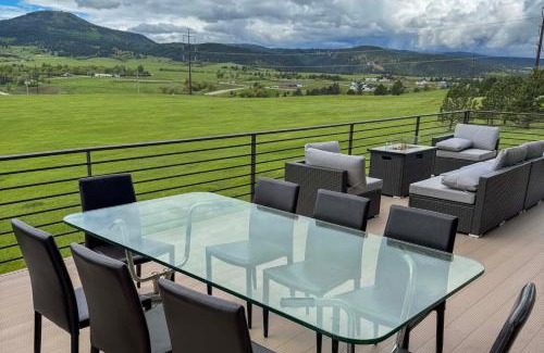 Spearfish House | Motorcycle-Themed Home in Spearfish with Hot Tub!