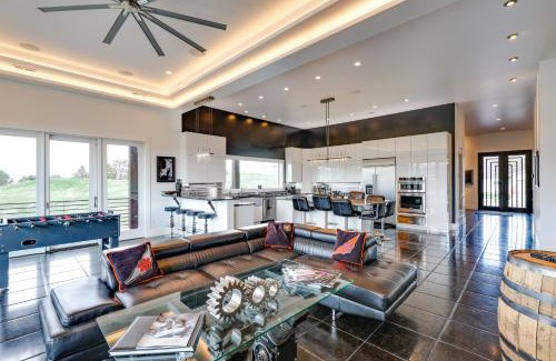 Spearfish House | Motorcycle-Themed Home in Spearfish with Hot Tub!