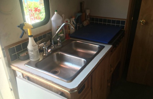 Los Cabos House | Motorhome with spacious amenities outside
