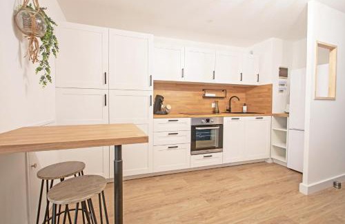 Le Couchant Apartment | Motte du Couchant, 6 personnes, 4 min de la plage, Parking, Climatisation