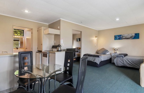 Motuoapa Cottage | Motuoapa Studio - Motuoapa Holiday Unit