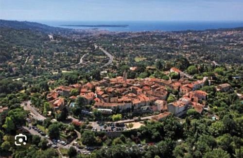 Mougins Apartment | Mougins le Haut - Rez de Jardin - Terrasse - Piscine
