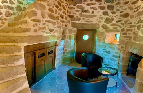 Cleden-Cap-Sizun Villa | MOULIN DE KERNOT