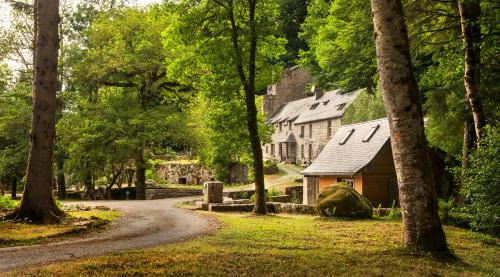 Faux-la-Montagne House | Moulin De Villesaint