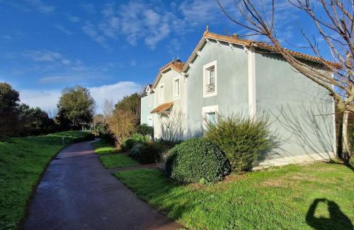 Bourgenay House | "MOULIN VERT RIVAGE" Maison, 6 personnes, au coeur du golf, village vacances, accès piscines gratuit