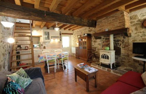 Saint-Ouen-sur-Gartempe House | Mounismes du bas
