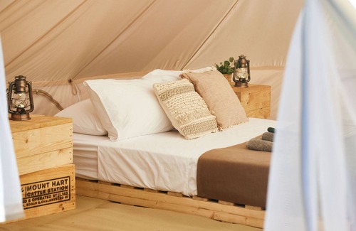 Mount Hart Cabin | Mount Hart Wilderness Lodge